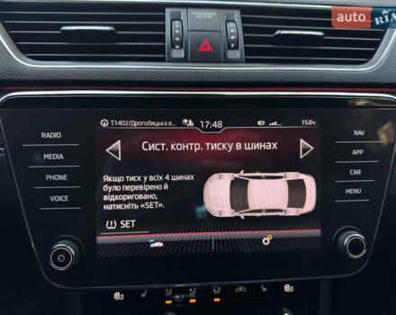 Сірий Шкода Суперб, об'ємом двигуна 2 л та пробігом 198 тис. км за 27999 $, фото 107 на Automoto.ua