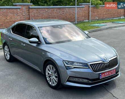 Серый Шкода Суперб, объемом двигателя 1.97 л и пробегом 202 тыс. км за 26999 $, фото 15 на Automoto.ua
