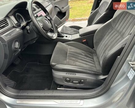 Серый Шкода Суперб, объемом двигателя 1.98 л и пробегом 55 тыс. км за 30900 $, фото 11 на Automoto.ua