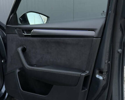 Серый Шкода Суперб, объемом двигателя 2 л и пробегом 198 тыс. км за 29500 $, фото 58 на Automoto.ua