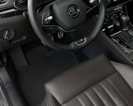 Серый Шкода Суперб, объемом двигателя 2 л и пробегом 208 тыс. км за 28900 $, фото 36 на Automoto.ua