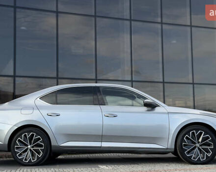 Серый Шкода Суперб, объемом двигателя 2 л и пробегом 208 тыс. км за 28900 $, фото 19 на Automoto.ua