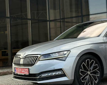 Серый Шкода Суперб, объемом двигателя 2 л и пробегом 208 тыс. км за 28900 $, фото 3 на Automoto.ua