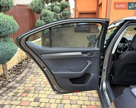 Сірий Шкода Суперб, об'ємом двигуна 1.97 л та пробігом 170 тис. км за 28500 $, фото 27 на Automoto.ua