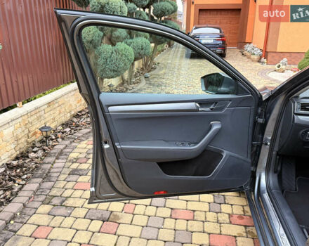 Сірий Шкода Суперб, об'ємом двигуна 1.97 л та пробігом 170 тис. км за 28500 $, фото 34 на Automoto.ua