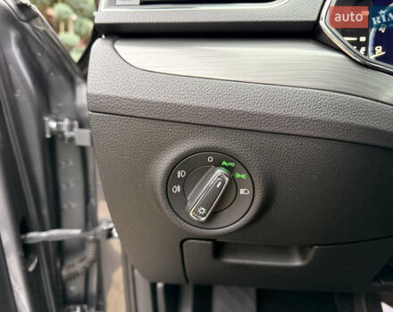 Сірий Шкода Суперб, об'ємом двигуна 1.97 л та пробігом 170 тис. км за 28500 $, фото 40 на Automoto.ua