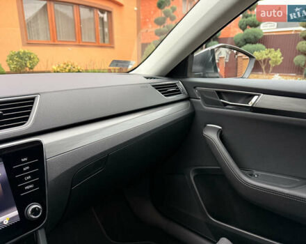 Сірий Шкода Суперб, об'ємом двигуна 1.97 л та пробігом 170 тис. км за 28500 $, фото 41 на Automoto.ua