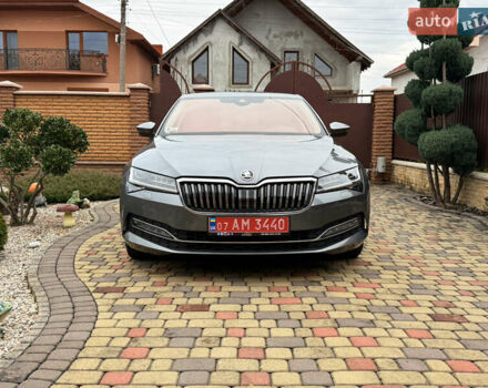Сірий Шкода Суперб, об'ємом двигуна 1.97 л та пробігом 170 тис. км за 28500 $, фото 2 на Automoto.ua