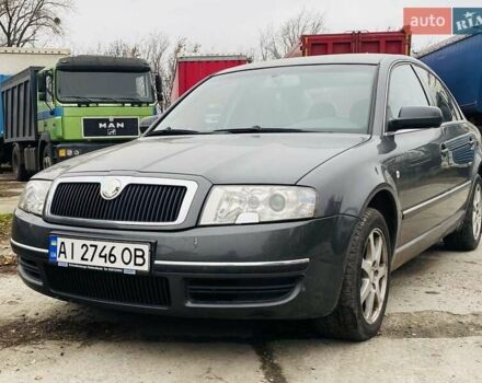 Серый Шкода Суперб, объемом двигателя 2.5 л и пробегом 316 тыс. км за 5000 $, фото 1 на Automoto.ua