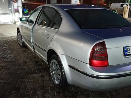 Серый Шкода Суперб, объемом двигателя 0 л и пробегом 300 тыс. км за 3999 $, фото 1 на Automoto.ua