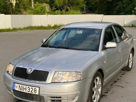 Шкода Суперб 2003 в Житомире на Automoto.ua Серый Шкода Суперб, объемом двигателя 1.9 л и пробегом 280 тыс. км за 2450 $, фото 1 на Automoto.ua
