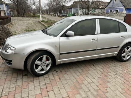 Серый Шкода Суперб, объемом двигателя 1.9 л и пробегом 450 тыс. км за 3999 $, фото 1 на Automoto.ua