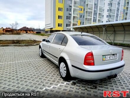 Шкода Суперб 2003 в Царичанке на Automoto.ua Серый Шкода Суперб, объемом двигателя 18 л и пробегом 390 тыс. км за 4800 $, фото 1 на Automoto.ua