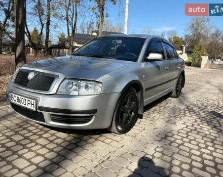 Сірий Шкода Суперб, об'ємом двигуна 2.5 л та пробігом 442 тис. км за 3250 $, фото 1 на Automoto.ua