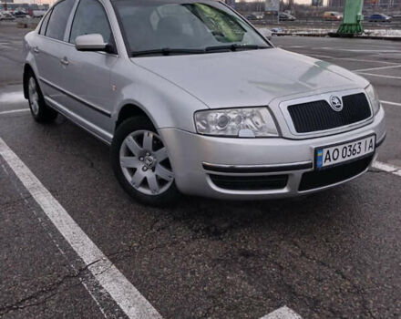 Серый Шкода Суперб, объемом двигателя 2.5 л и пробегом 320 тыс. км за 3500 $, фото 1 на Automoto.ua