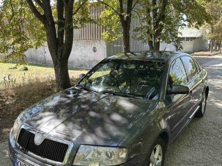 Шкода Суперб 2003 у Софиевке на Automoto.ua Сірий Шкода Суперб, об'ємом двигуна 1.9 л та пробігом 340 тис. км за 2800 $, фото 1 на Automoto.ua