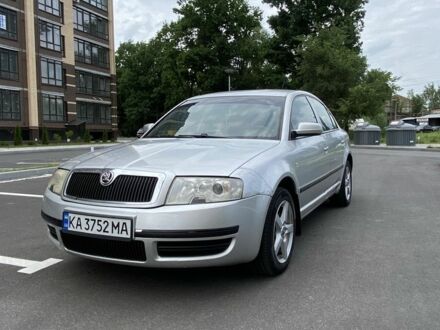 Шкода Суперб 2004 у Києві на Automoto.ua Сірий Шкода Суперб, об'ємом двигуна 1.8 л та пробігом 255 тис. км за 3700 $, фото 1 на Automoto.ua