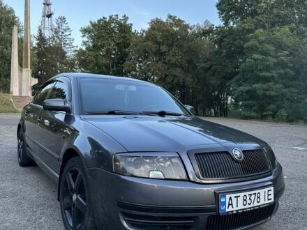 Шкода Суперб 2004 у Івано-Франківську на Automoto.ua Сірий Шкода Суперб, об'ємом двигуна 2.5 л та пробігом 380 тис. км за 5600 $, фото 1 на Automoto.ua