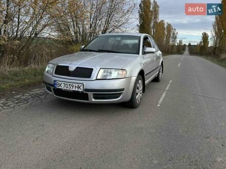 Шкода Суперб 2004 в Ровно на Automoto.ua Серый Шкода Суперб, объемом двигателя 1.78 л и пробегом 460 тыс. км за 3900 $, фото 1 на Automoto.ua