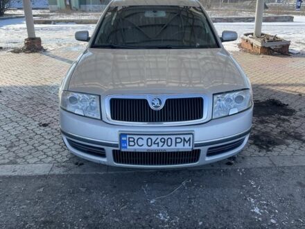 Шкода Суперб 2005 у Харкові на Automoto.ua Сірий Шкода Суперб, об'ємом двигуна 2.5 л та пробігом 324 тис. км за 5100 $, фото 1 на Automoto.ua