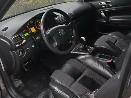 Шкода Суперб 2005 у Вінниці на Automoto.ua Сірий Шкода Суперб, об'ємом двигуна 1.8 л та пробігом 251 тис. км за 4000 $, фото 1 на Automoto.ua