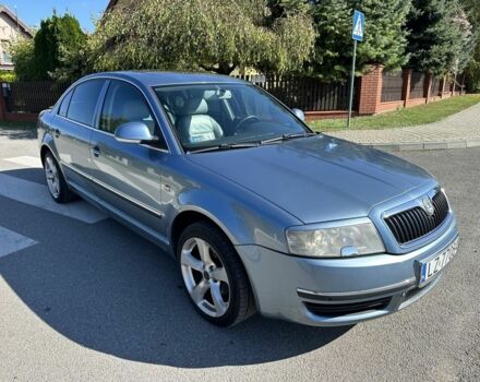 Серый Шкода Суперб, объемом двигателя 2 л и пробегом 270 тыс. км за 1950 $, фото 1 на Automoto.ua