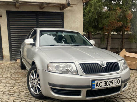 Серый Шкода Суперб, объемом двигателя 1.78 л и пробегом 214 тыс. км за 4700 $, фото 1 на Automoto.ua