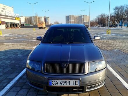 Шкода Суперб 2006 у Черкасах на Automoto.ua Сірий Шкода Суперб, об'ємом двигуна 1.8 л та пробігом 346 тис. км за 5500 $, фото 1 на Automoto.ua