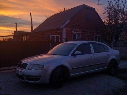 Серый Шкода Суперб, объемом двигателя 1.9 л и пробегом 210 тыс. км за 3570 $, фото 1 на Automoto.ua