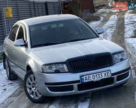 Серый Шкода Суперб, объемом двигателя 1.8 л и пробегом 256 тыс. км за 4400 $, фото 1 на Automoto.ua