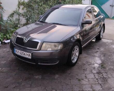 Серый Шкода Суперб, объемом двигателя 1.8 л и пробегом 223 тыс. км за 5600 $, фото 1 на Automoto.ua