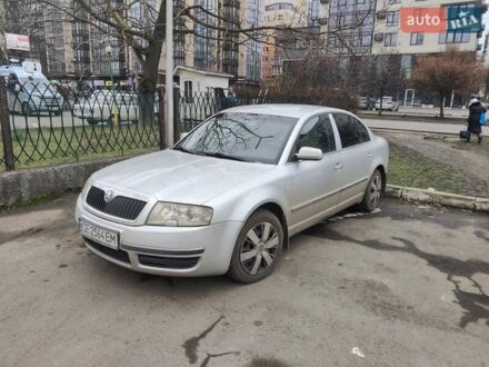 Сірий Шкода Суперб, об'ємом двигуна 2.5 л та пробігом 304 тис. км за 6600 $, фото 1 на Automoto.ua
