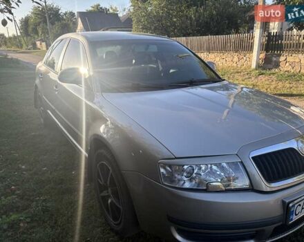 Серый Шкода Суперб, объемом двигателя 1.8 л и пробегом 256 тыс. км за 5200 $, фото 1 на Automoto.ua