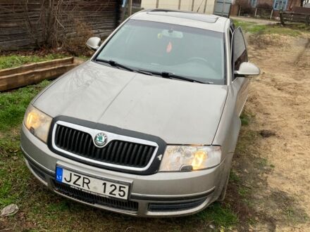 Сірий Шкода Суперб, об'ємом двигуна 1.9 л та пробігом 400 тис. км за 2350 $, фото 1 на Automoto.ua