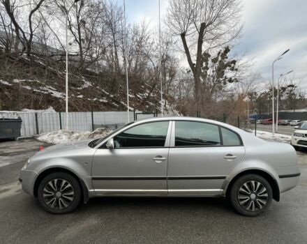 Серый Шкода Суперб, объемом двигателя 1.8 л и пробегом 332 тыс. км за 5300 $, фото 1 на Automoto.ua