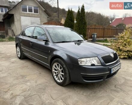 Серый Шкода Суперб, объемом двигателя 1.97 л и пробегом 309 тыс. км за 4750 $, фото 1 на Automoto.ua