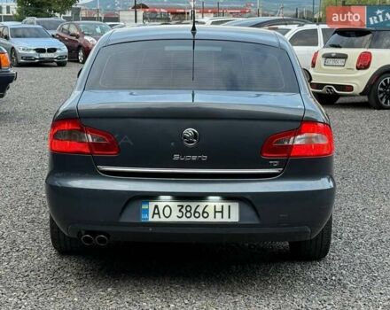 Серый Шкода Суперб, объемом двигателя 2 л и пробегом 295 тыс. км за 7500 $, фото 1 на Automoto.ua