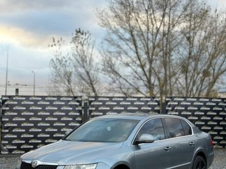 Шкода Суперб 2008 у Києві на Automoto.ua Сірий Шкода Суперб, об'ємом двигуна 0 л та пробігом 212 тис. км за 5750 $, фото 1 на Automoto.ua