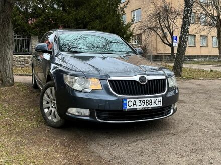 Шкода Суперб 2008 в Смеле на Automoto.ua Серый Шкода Суперб, объемом двигателя 2 л и пробегом 270 тыс. км за 9200 $, фото 1 на Automoto.ua
