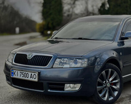 Серый Шкода Суперб, объемом двигателя 1.8 л и пробегом 204 тыс. км за 6400 $, фото 1 на Automoto.ua