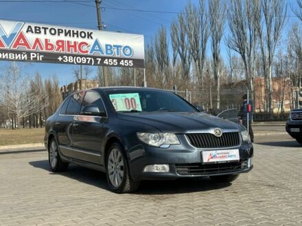 Серый Шкода Суперб, объемом двигателя 2 л и пробегом 253 тыс. км за 9400 $, фото 1 на Automoto.ua