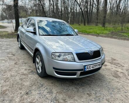 Сірий Шкода Суперб, об'ємом двигуна 1.8 л та пробігом 258 тис. км за 6000 $, фото 1 на Automoto.ua