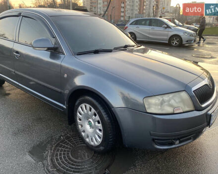 Серый Шкода Суперб, объемом двигателя 1.78 л и пробегом 383 тыс. км за 5000 $, фото 1 на Automoto.ua