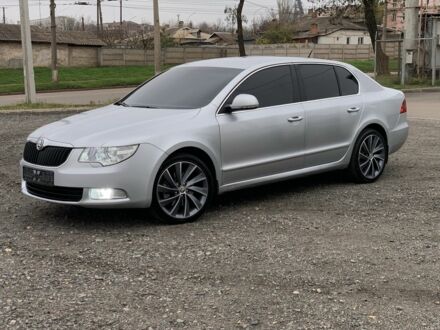 Сірий Шкода Суперб, об'ємом двигуна 1.4 л та пробігом 400 тис. км за 9999 $, фото 1 на Automoto.ua