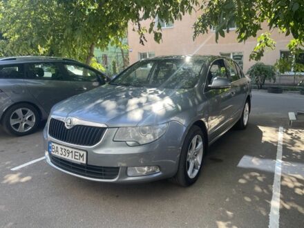 Серый Шкода Суперб, объемом двигателя 1.8 л и пробегом 262 тыс. км за 7400 $, фото 1 на Automoto.ua