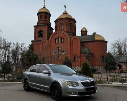 Серый Шкода Суперб, объемом двигателя 0 л и пробегом 187 тыс. км за 9899 $, фото 1 на Automoto.ua