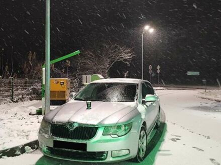 Серый Шкода Суперб, объемом двигателя 1.9 л и пробегом 297 тыс. км за 8450 $, фото 1 на Automoto.ua