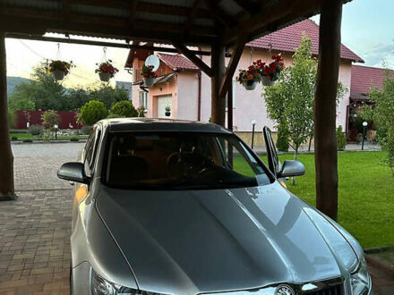 Серый Шкода Суперб, объемом двигателя 1.8 л и пробегом 70 тыс. км за 11000 $, фото 1 на Automoto.ua