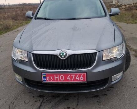 Серый Шкода Суперб, объемом двигателя 1.4 л и пробегом 264 тыс. км за 7200 $, фото 1 на Automoto.ua
