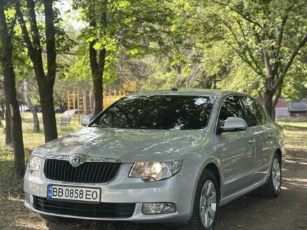 Шкода Суперб 2010 в Славянске на Automoto.ua Серый Шкода Суперб, объемом двигателя 1.9 л и пробегом 250 тыс. км за 7450 $, фото 1 на Automoto.ua